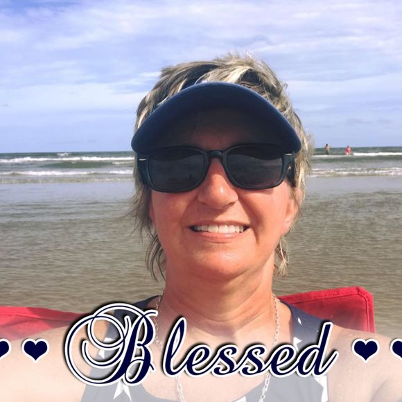 Meet your Posher, Shelly - Picture 1 of 1